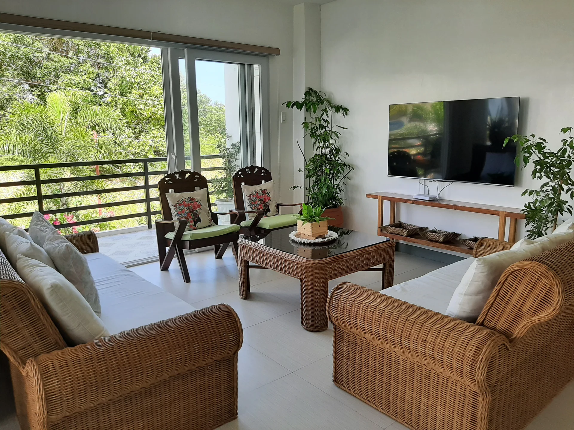 Living and dining area at Rosalia's Place